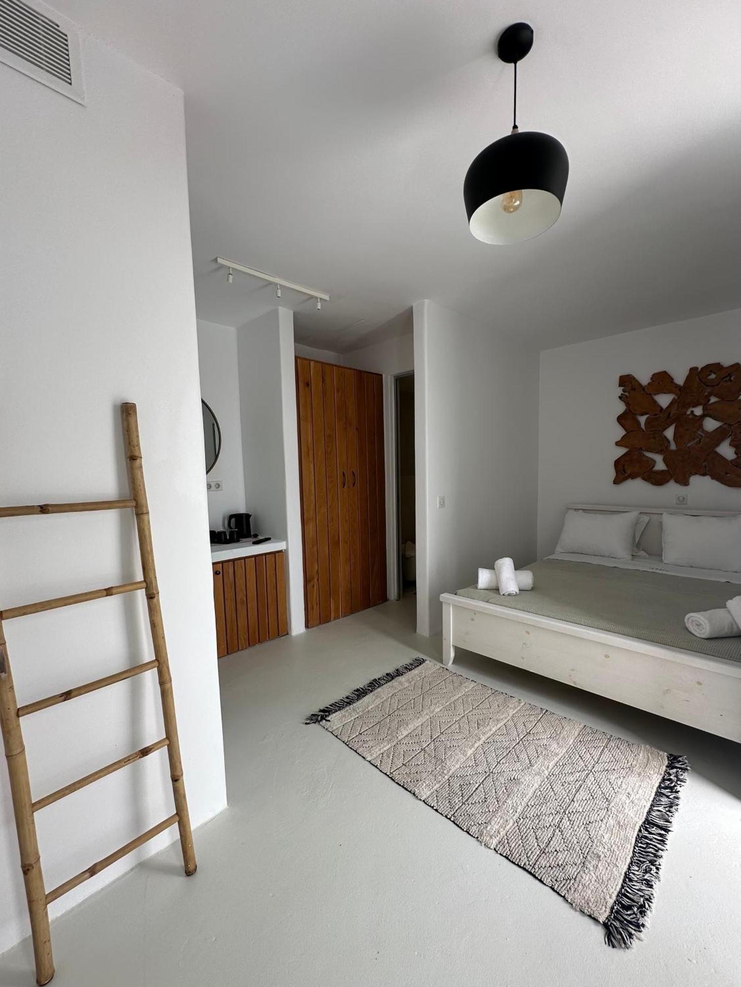 Trinity Mykonos - Beachfront Villa プラティス・ヤロス エクステリア 写真