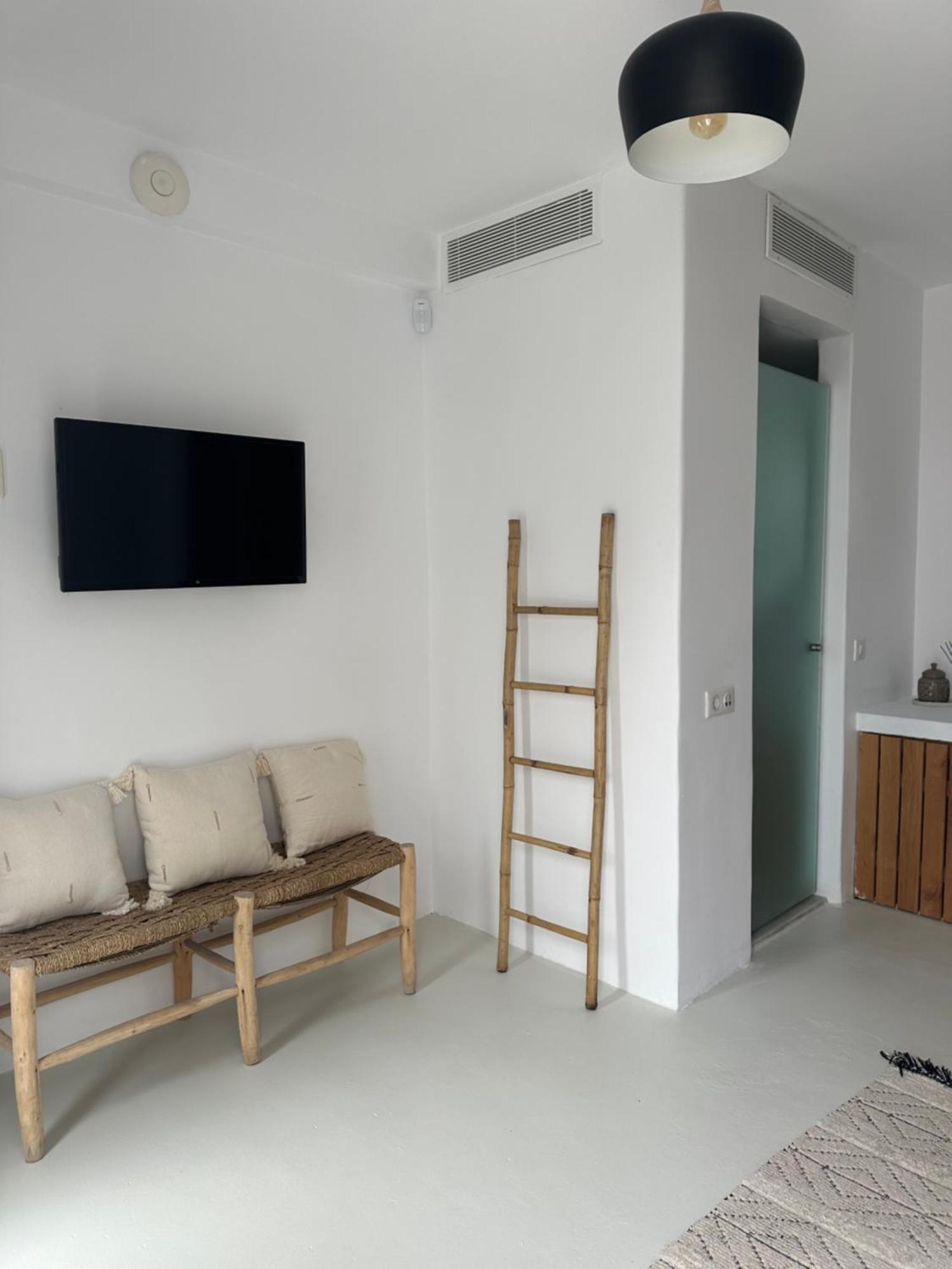 Trinity Mykonos - Beachfront Villa プラティス・ヤロス エクステリア 写真