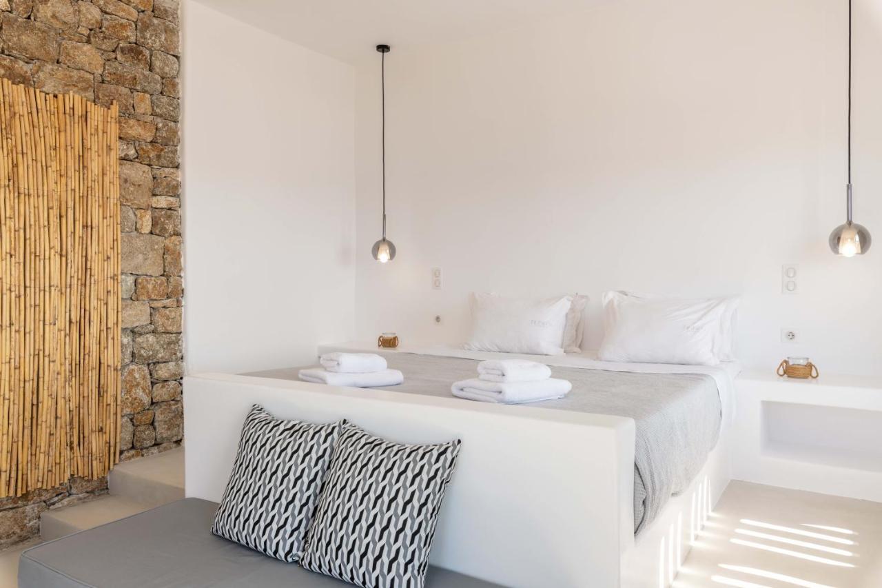 Trinity Mykonos - Beachfront Villa プラティス・ヤロス エクステリア 写真